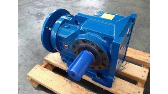 恒信機(jī)械告訴您齒輪減速機(jī)磨損問(wèn)題如何解決? 恒信機(jī)械告訴您齒輪減速機(jī)磨損問(wèn)題如何解決?